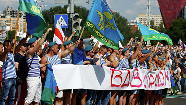 Два центральных телеканала в Белоруссии показали акции протеста в Минске